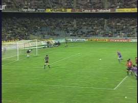 Ronald Koeman hizo un doblete aquel día. DUGOUT