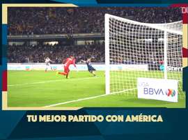 Federico Viñas pasa revista. DUGOUT
