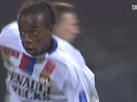 Le but magnifique de Govou contre Marseille. DUGOUT