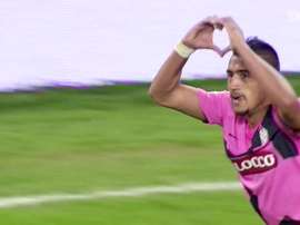 Vidal marca golaço pelo Italiano contra o Napoli. DUGOUT