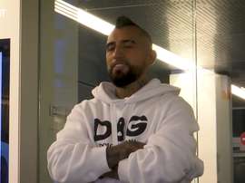 Arturo Vidal vivió su primer día como interista. Dugout