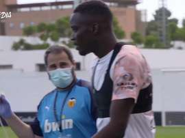 As rigorosas medidas de segurança do Valencia. DUGOUT