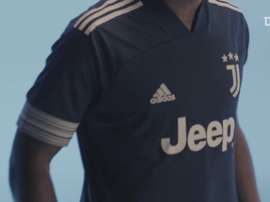 La Juventus presenta il kit away per la stagione 2020/2021