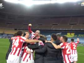 Athletic comemora título da Supercopa da Espanha. DUGOUT