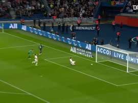 La superbe finition de Neymar Jr face à Angers. DUGOUT