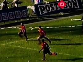 Choronta Restrepo marca um gol incrível. DUGOUT