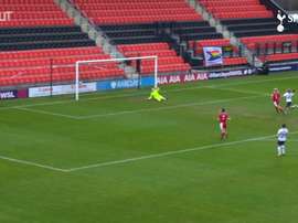 VIDEO: Gemma Davison's brilliant first goal for Spurs' Women's team. DUGOUT