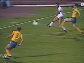 Un cabezazo inolvidable del gran Van Basten. DUGOUT