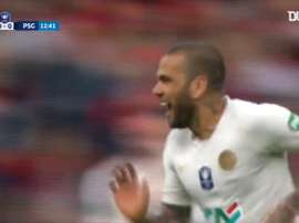 Retour sur d'incroyables buts parisiens en reprise de volée. DUGOUT