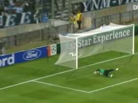 Le but magnifique de Benoît Cheyrou contre Zurich. DUGOUT