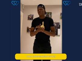 Yerry Mina teaches you basic Spanish phrases. DUGOUT