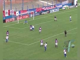 Les débuts de Suarez avec Nacional. DUGOUT
