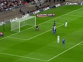 VÍDEO: el resumen del Tottenham-Chelsea de la final de la EFL Cup 2008. Dugout