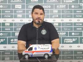 Técnico do Coxa lamenta desfalques e espera reforços contra Bahia. DUGOUT
