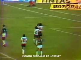 Le meilleur de Socrates avec les Corinthians. DUGOUT