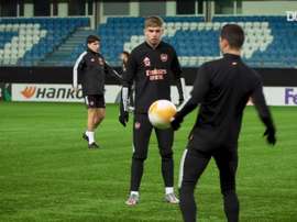 Arsenal treina antes do duelo contra o Molde na Liga Europa. DUGOUT