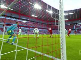 Manuel Neuer vive sua décima temporada no Bayern de Munique. DUGOUT