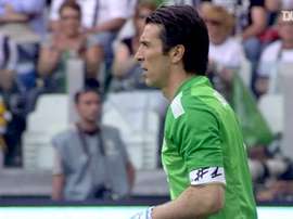 Le incredibili parate di Buffon contro il Cagliari. Goal