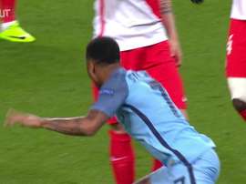 Manchester City disputa com o Lyon no sábado uma vaga para a semifinal da Champions League. DUGOUT
