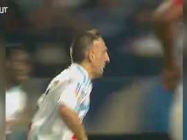 Golaço de Ribery sobre Barthez pelo Olympique de Marseille. DUGOUT