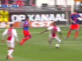 Les meilleurs buts de l'Ajax Amsterdam contre Feyenoord. dugout