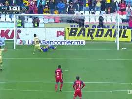 Osvaldo Martinez scored a penalty for America versus Chivas back in 2016. DUGOUT