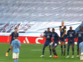 Gündoğan hits sensational free-kick to down FC Porto. DUGOUT