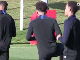 Primeiro treino de Sancho com a Seleção da Inglaterra. DUGOUT