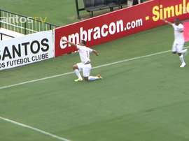 Le superbe but de Ricardo Oliveira avec Santos. DUGOUT