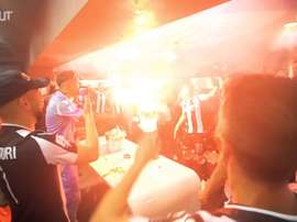 VIDEO: PAOK celebrate Invincible title. DUGOUT