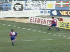Hristo Stoichkov's brace leads Barcelona to Cadiz win. DUGOUT