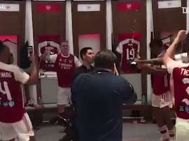 I festeggiamenti dei gunners. Dugout