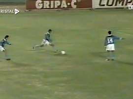 Un golazo de falta de Solano. DUGOUT