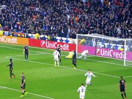Benzema, gran goleador en el juego aéreo. DUGOUT