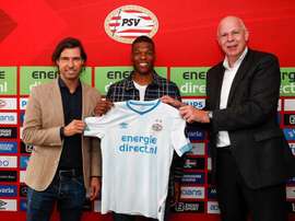El defensor es el nuevo fichaje del conjunto holandés. PSV