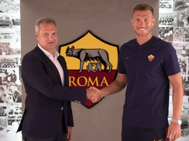 Dzeko a posé avec Guido Frienga. ASRoma