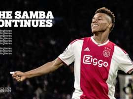 David Neres renova com o Ajax. AFCAjax