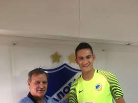 O mexicano não tinha espaço no plantel principal do FC Porto. Twitter/APOELFCOficial