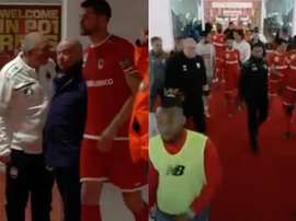 El árbitro tuvo que detener el encuentro. Captura/JupilerProLeague