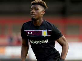 El centrocampista volverá al Aston Villa antes de tiempo. Twitter/AVFCOfficial
