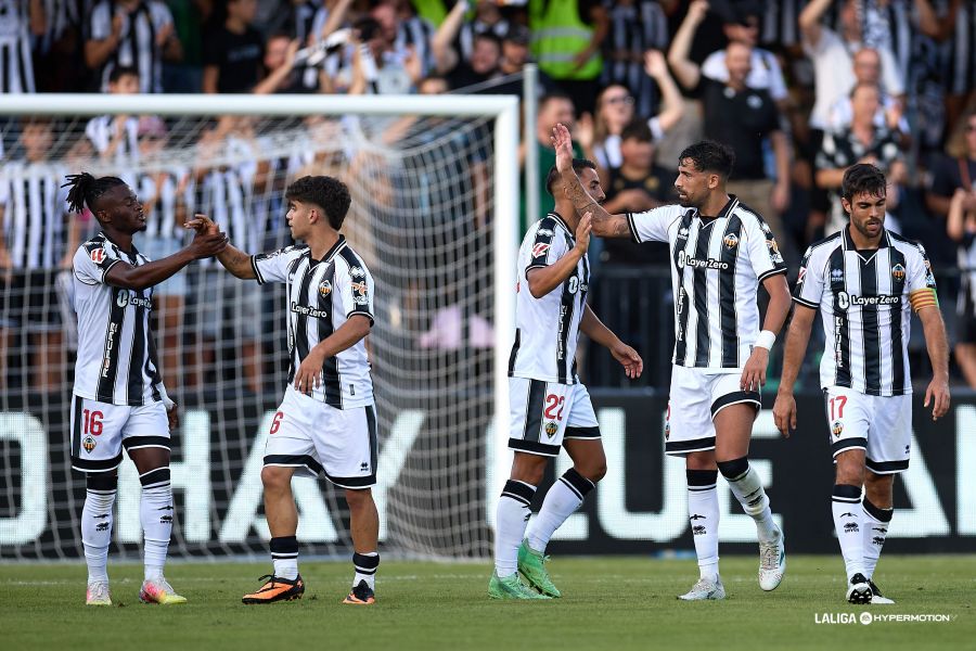 La varita de Pablo Hernández hechiza al Sporting