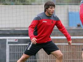 El central juvenil del Espanyol Lluís López, durante un entrenamiento. LiveBitcoinBets