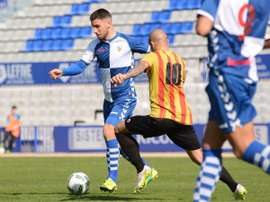 El centrocampista Antonio Martín, Ñito, ya es nuevo jugador del Prat. AEPrat