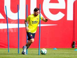 Messi foi um dos primeiros do Barcelona a voltarem aos treinos. Twitter/FCBarcelona