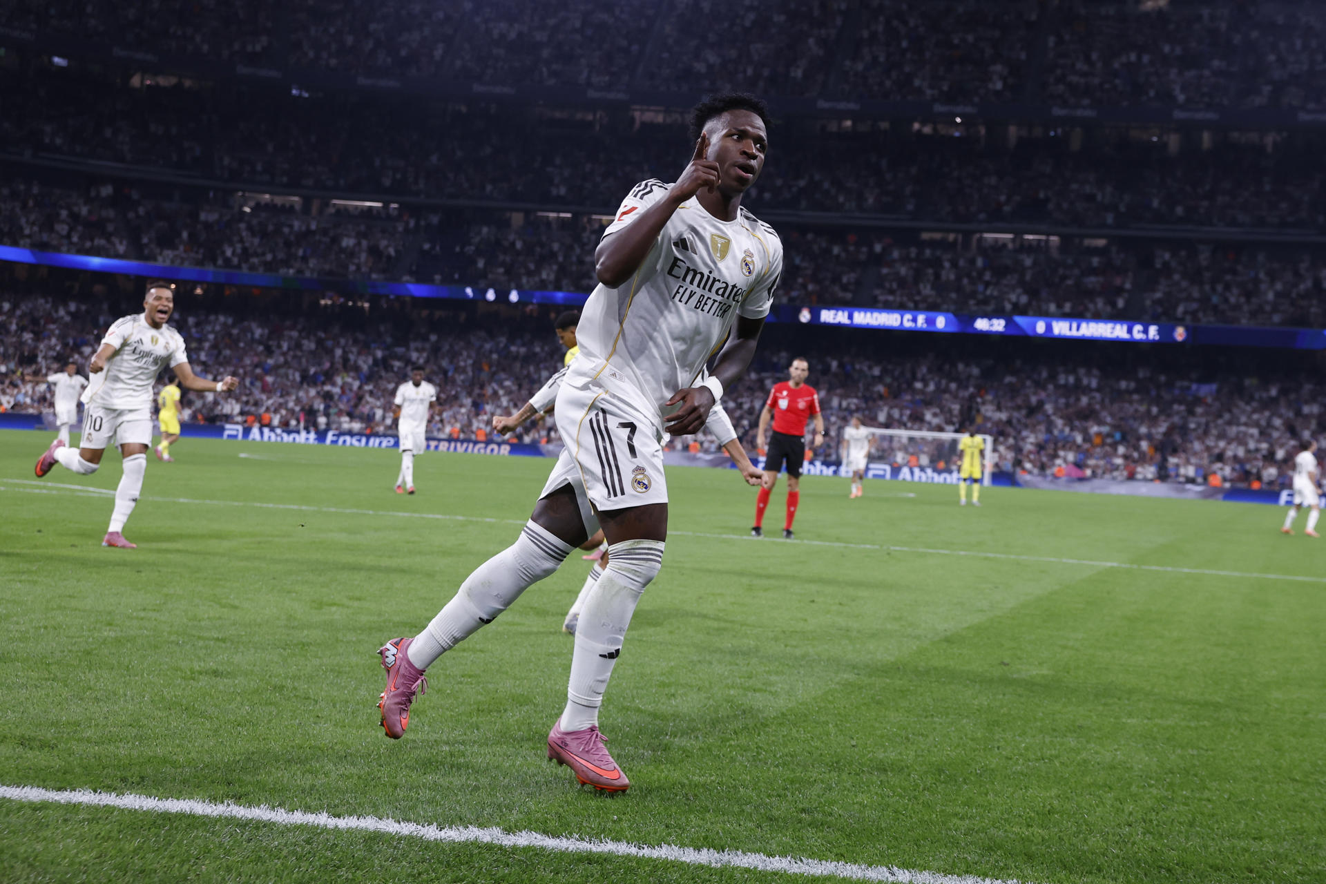 'Quero me desculpar publicamente' - Vinícius Júnior quebra o silêncio após término
