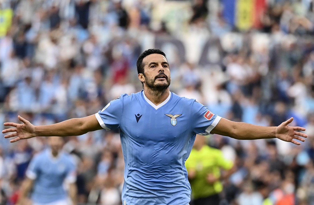 Pedro anuncia su salida de la Lazio, pero no para una retirada