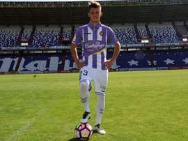 El delantero serbio Dejan Drazic, en su presentación como nuevo jugador del Valladolid. RealValladolid