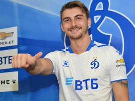 La présentation de Philipp au Dynamo Moscou. Twitter/FCDynamoMoscow