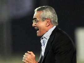 El entrenador Gregorio Pérez, cuando dirigía al Olimpia paraguayo. EFE