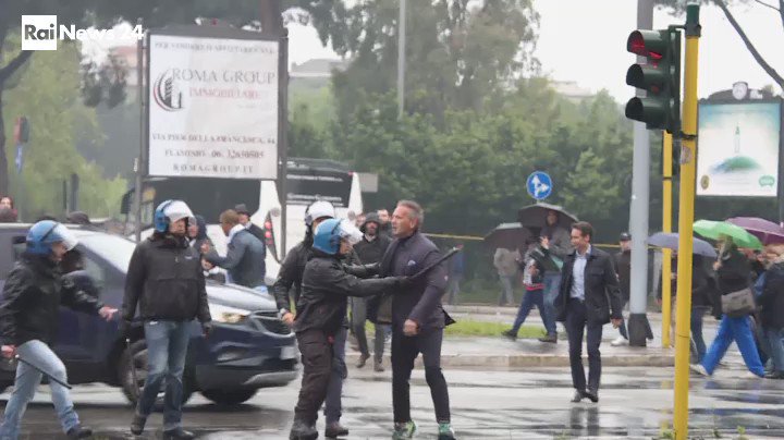 La Policía evitó que Mihajlovic llegase a las manos con el agente que le llamó 'gitano'